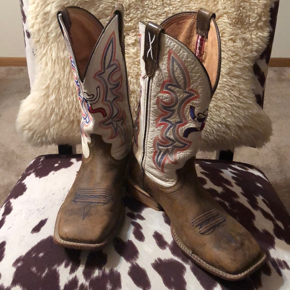 Hooey Leather square toed cowboy boots, men’s size 7 1/2 D. Or women’s 9 1/2 D